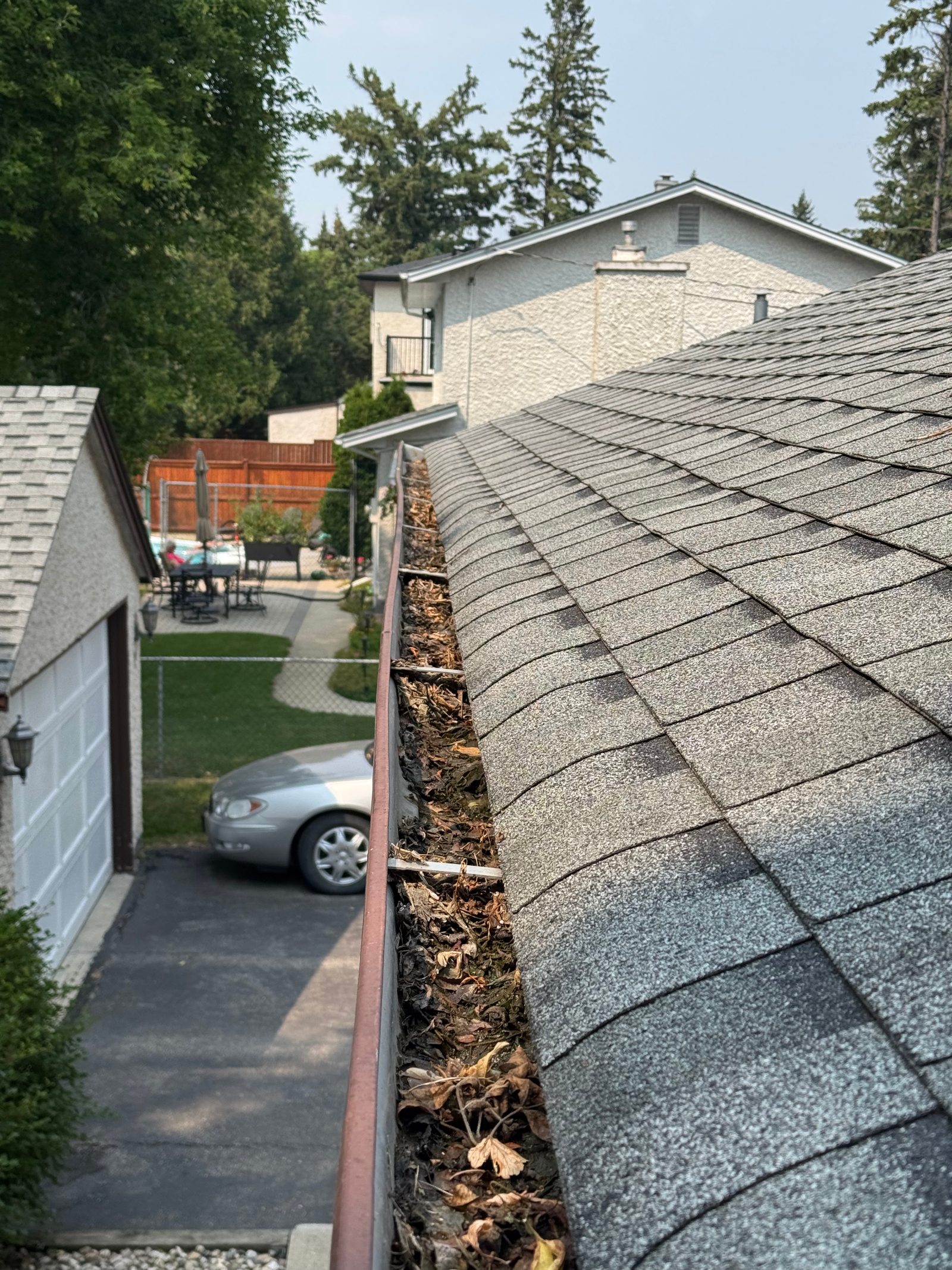 Gutter cleaning Winnipeg
