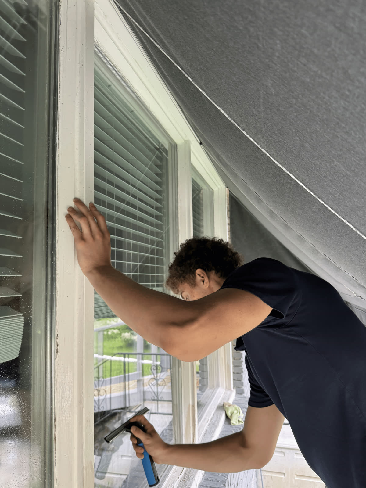 Interior window cleaning Winnipeg