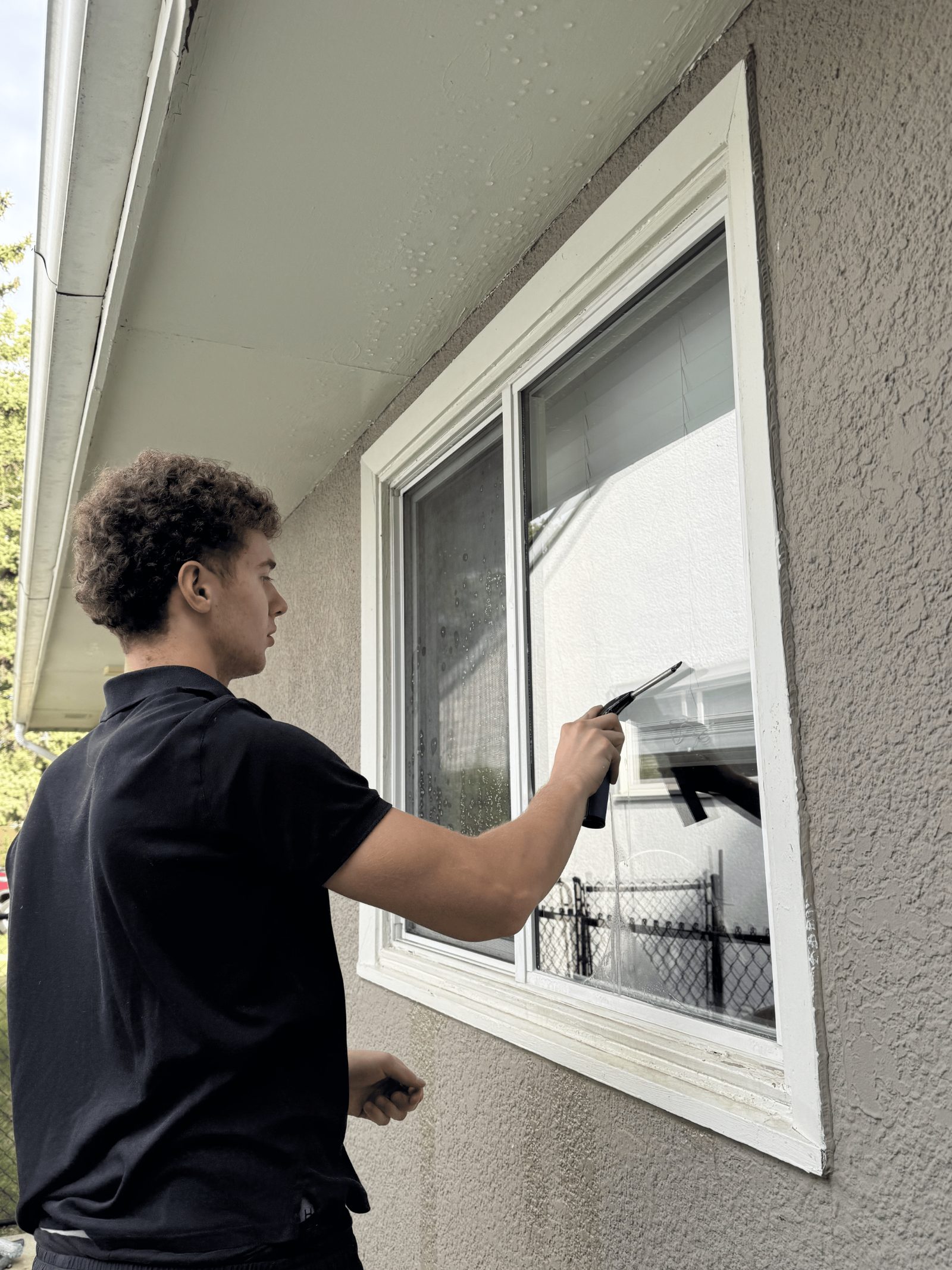 Exterior window cleaning Winnipeg
